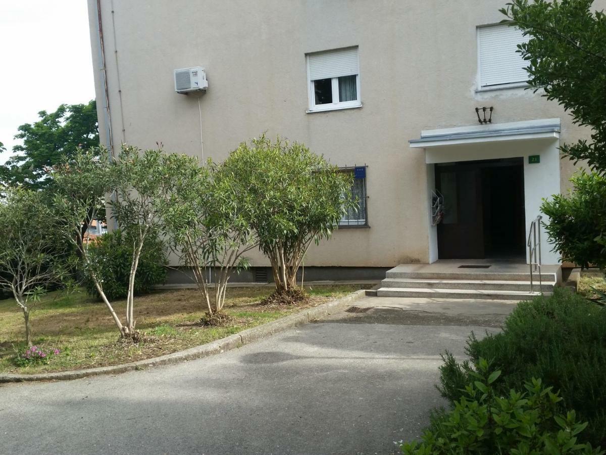 Appartamento Luka Pola Esterno foto